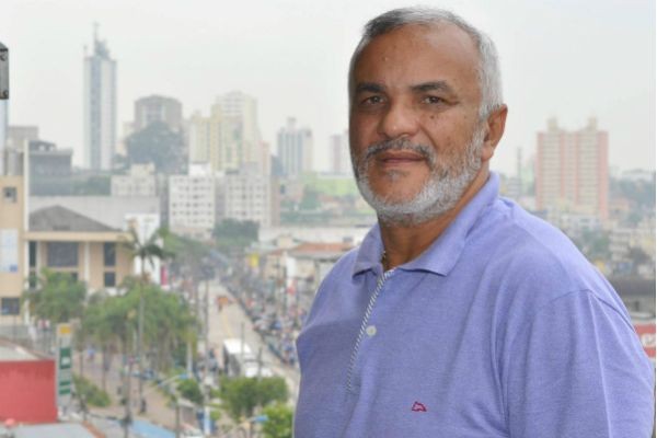 Imagem da noticia Ex-vereador do PT Manoel Eduardo Marinho se entrega à polícia