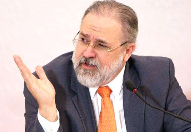Imagem da noticia Exclusivo: Augusto Aras vai substituir Raquel Dodge na PGR