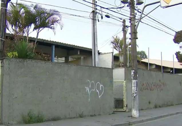 Imagem da noticia Exclusivo: escola estadual fica sem reforma e alunos são prejudicados