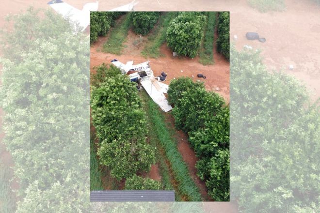 Imagem da noticia FAB intercepta aeronave paraguaia carregada de cocaína e avião quebra ao meio
