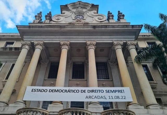 Imagem da noticia Adesão à carta pela democracia dispara e atinge 377 mil assinaturas