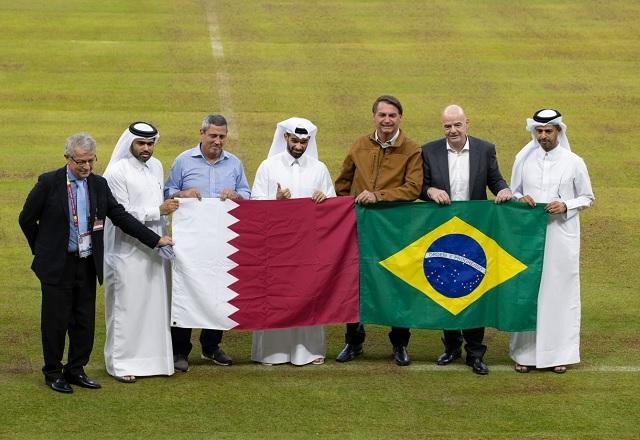 Imagem da noticia De homenagens a pedido a técnico: a relação de presidentes com a Copa do Mundo