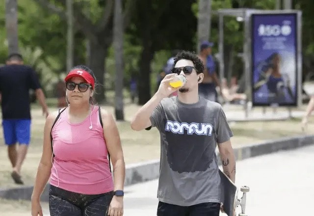 Imagem da noticia Onda de calor: como se cuidar durante as altas temperaturas?