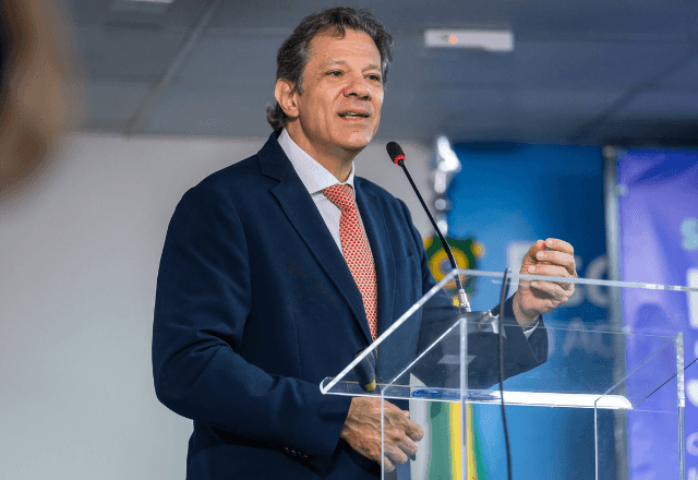 Imagem da noticia Haddad diz que tarifas impostas pelos EUA são “tiro no pé”