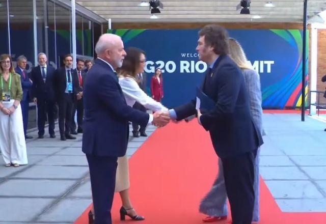 Imagem da noticia Recepção de Lula a Milei contrasta com interação calorosa a Biden e Macron