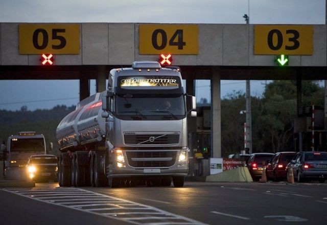 Imagem da noticia Pedágio eletrônico para caminhoneiros começa nesta quarta (1º)