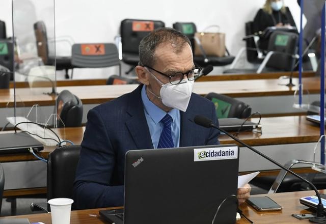 Imagem da noticia CPI reage a comentário homofóbico contra senador e pede ação do MPF