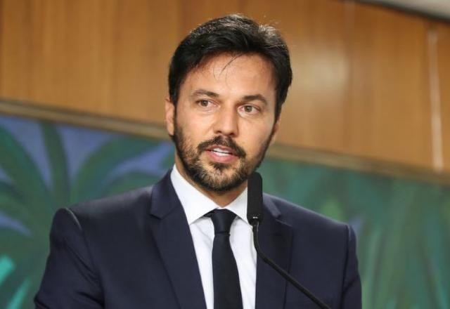 Imagem da noticia Ministro diz que não tolera corrupção ao defender demissão de servidor