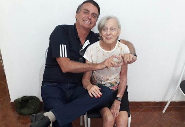 Imagem da noticia Mãe do presidente Jair Bolsonaro morre aos 94 anos