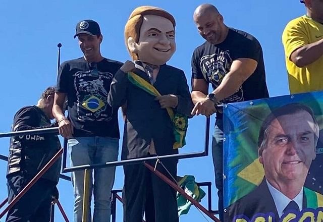 Imagem da noticia Em motociata, Silveira diz que retirou tornozeleira: "Hoje eu não uso mesmo"