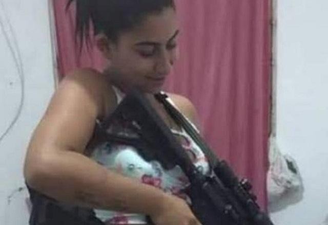 Imagem da noticia Uma das traficantes mais procuradas do RJ, Hello Kitty, é morta pela PM