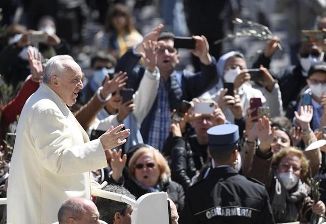 Imagem da noticia Papa Francisco pede "trégua pascoal" entre Rússia e Ucrânia