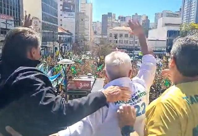 Imagem da noticia Bolsonaro se reúne com Tarcísio de Freitas e Marcos Pontes no interior de SP