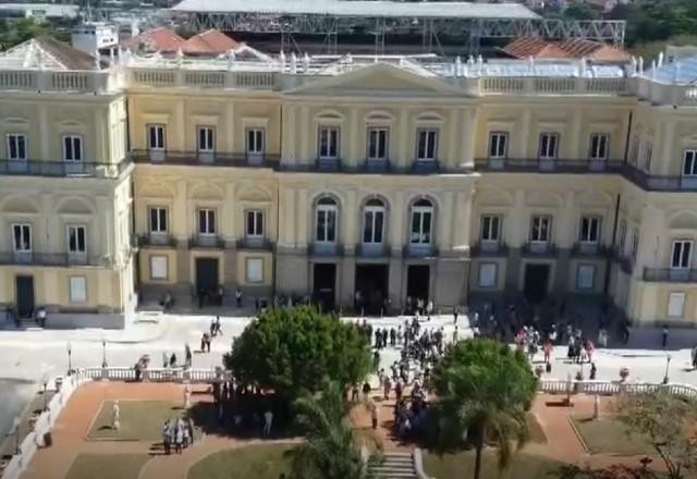 Imagem da noticia Após quatro anos do incêndio, Museu Nacional reinaugura fachada e jardim