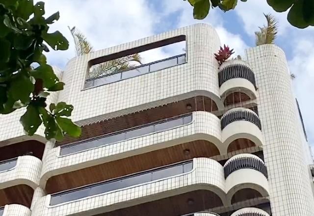 Imagem da noticia Menino de 11 anos morre após cair da cobertura de prédio no litoral de SP