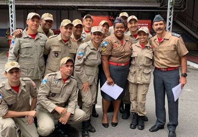 Imagem da noticia Famosos saem em defesa de Cacau Protásio e Corpo de Bombeiros fala em sindicância interna