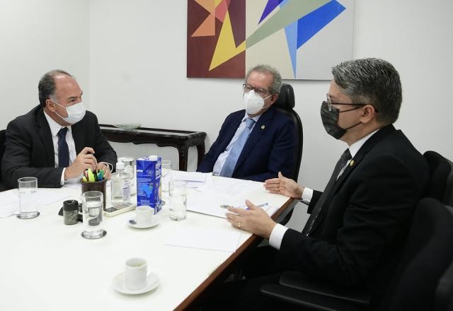 Imagem da noticia Precatórios: governo diz ter votos para PEC, mas quer ampliar vantagem
