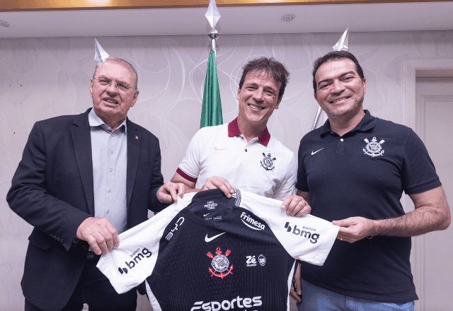 Imagem da noticia Corinthians anuncia Fernando Diniz como novo técnico após demissão de Dorival Júnior