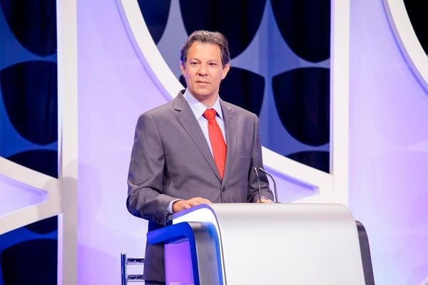 Imagem da noticia Fernando Haddad fala sobre críticas e propostas em entrevista exclusiva ao SBT