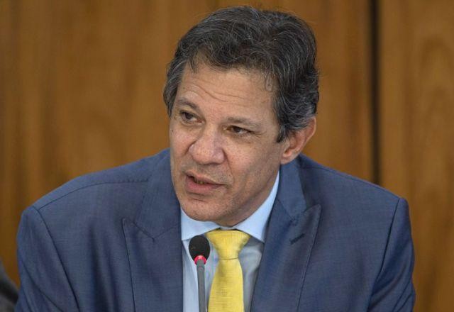 Imagem da noticia Haddad diz que avalia impactos da redução de tributos de carros populares