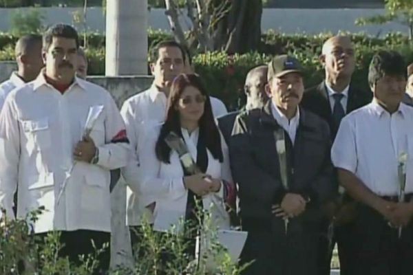 Imagem da noticia Fidel Castro é sepultado após nove dias de luto