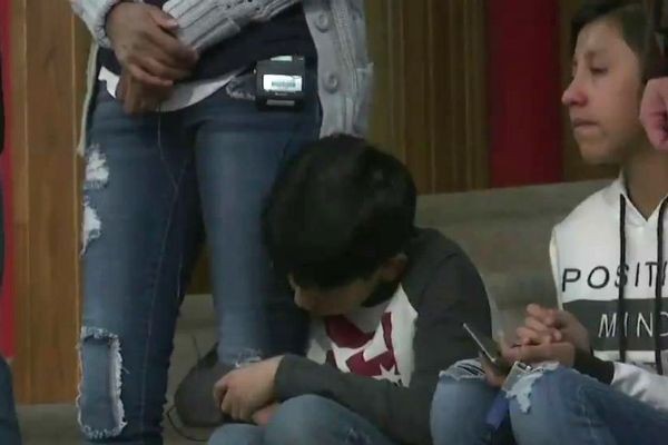 Imagem da noticia Filhos de imigrantes ilegais podem se separar dos pais nos EUA