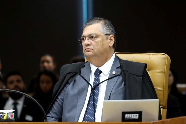 Dino determina transparência nas “emendas PIX”, peça chave do “orçamento secreto”