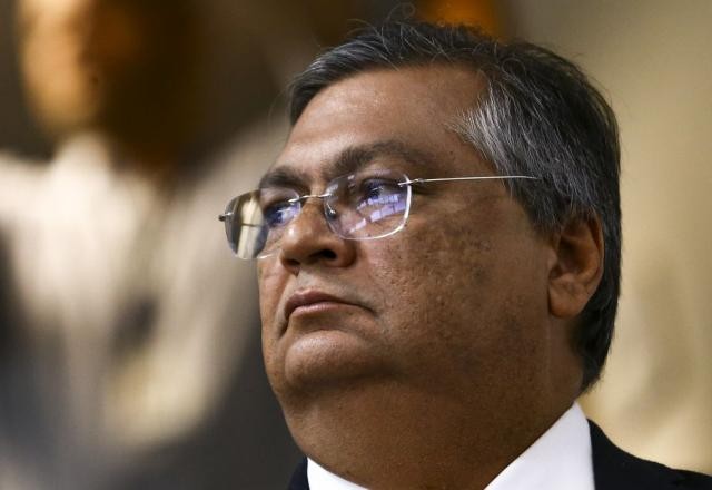 Imagem da noticia Dino mantém afastamento de desembargadores da Lava Jato