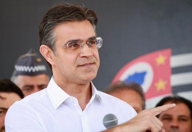Imagem da noticia Garcia anuncia multa de R$ 100 mil por hora para bloqueios em SP