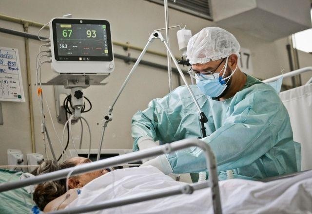 Imagem da noticia Covid-19: país registra mais 23.040 casos e 206 mortes em 24 horas