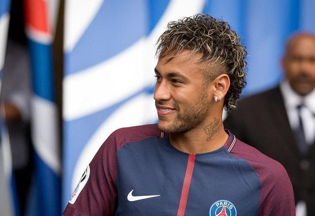 Imagem da noticia Polícia prende suspeito de roubar R$ 200 mil de Neymar Jr.
