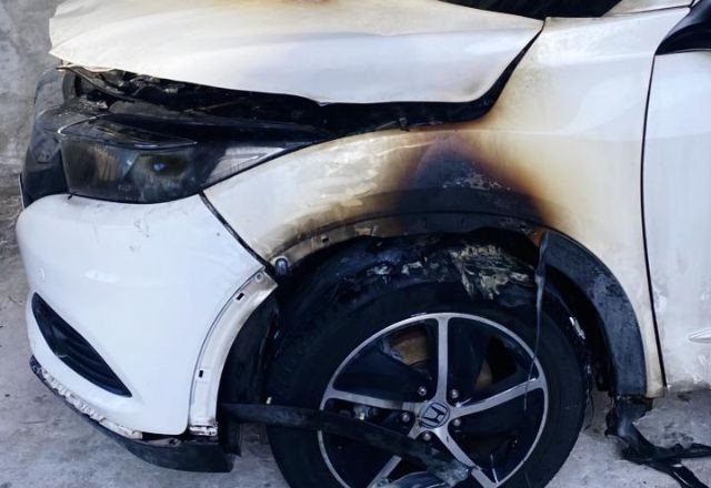 Imagem da noticia Homem com peruca coloca fogo no carro de mulher em SP