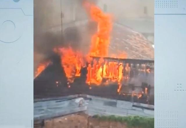 PA: Prédio histórico de Belém é destruído por incêndio