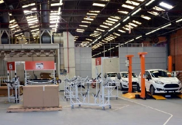 Ford vai indenizar 5 mil trabalhadores de fábrica na Bahia