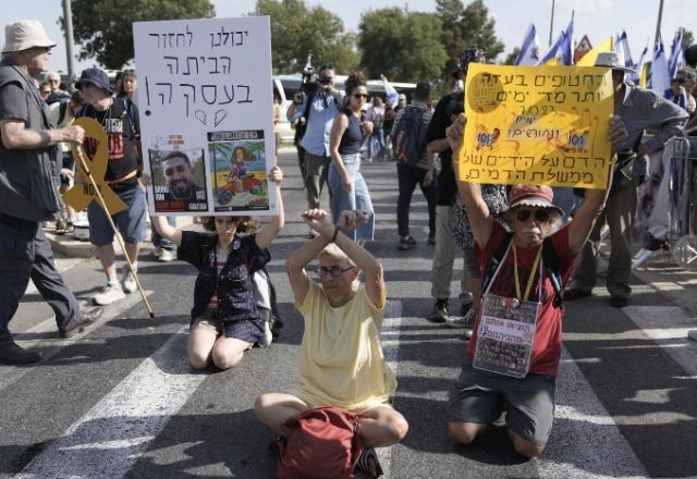 Imagem da noticia Após protestos, israelenses bloqueiam ruas e anunciam greve geral 