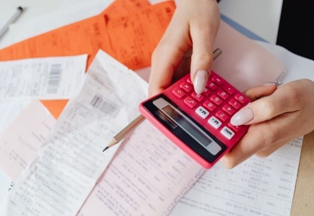 Imagem da noticia Brasileiros encerram 2025 mais endividados do que em 2024, diz pesquisa