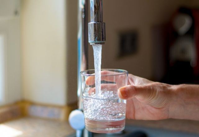 Imagem da noticia Louça, banho e mangueira: gestos simples que ajudam a economizar água