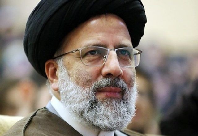 Imagem da noticia Irã dá início a funeral de 3 dias de Ebrahim Raisi
