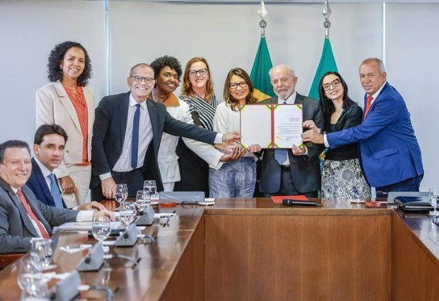 Imagem da noticia Lula sanciona lei que assegura sigilo do nome da vítima em casos de violência doméstica