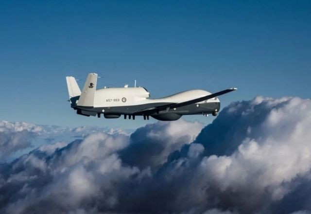 Imagem da noticia Avião da marinha dos EUA faz voo próximo à costa do Irã em meio a tensões