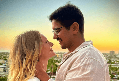 Brasileiro deportado dos EUA reencontra esposa americana no Rio, após 3 meses separados  