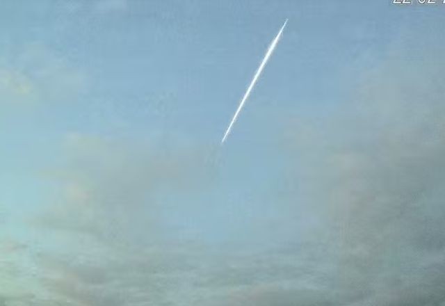 Imagem da noticia Meteoro é avistado durante o dia em cidade do RS; veja vídeo