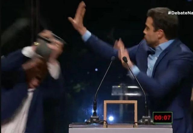 Imagem da noticia SBT News na TV: Datena é expulso de debate após dar cadeirada em Marçal