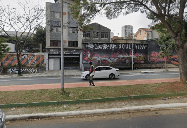Imagem da noticia Mulher sofre importunação sexual em ônibus de SP, dá soco no agressor que foge armado