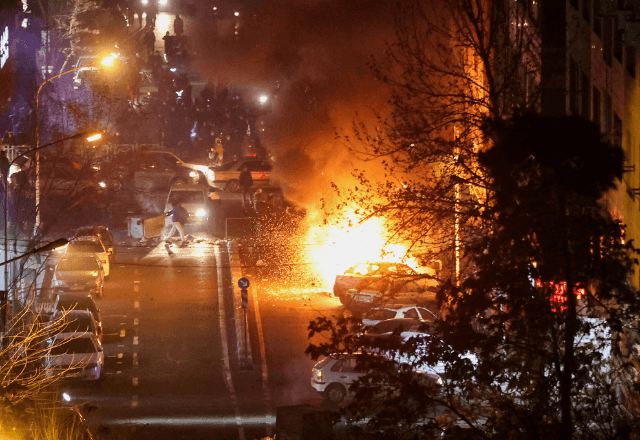Imagem da noticia Crise no Irã: entenda regime político do país, motivações dos protestos e qual o risco de uma guerra