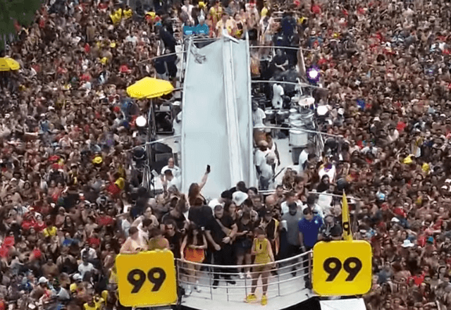 Pré-Carnaval reúne milhões de foliões no Rio e em São Paulo