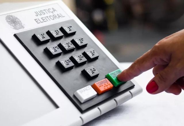 Imagem da noticia MP propõe multa de até R$ 30 mil por desinformação com IA nas eleições de 2026