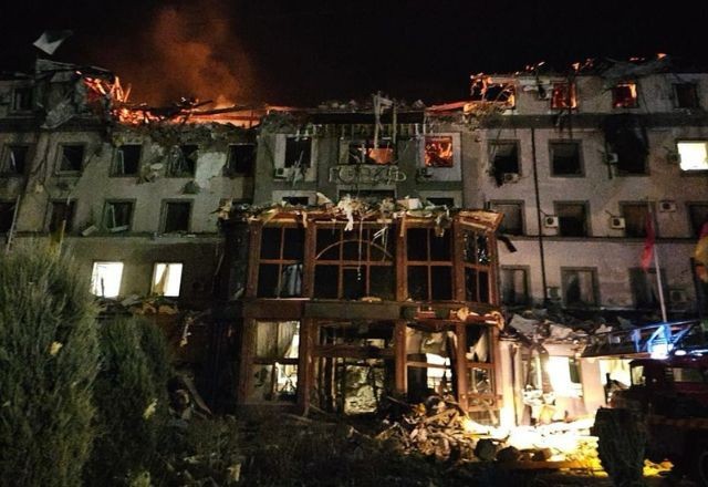 Imagem da noticia Ataque russo contra hotel na Ucrânia deixa quatro mortos e 30 feridos