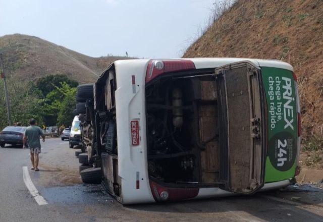 Imagem da noticia Ônibus que transportava time de futebol americano tomba na Serra das Araras (RJ); três morrem