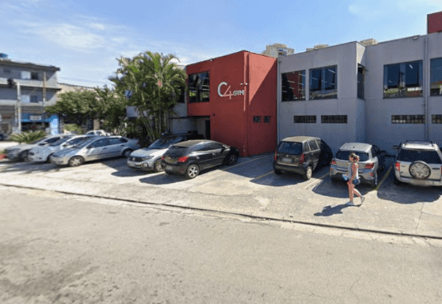 Imagem da noticia Prefeitura de SP inicia processo para cassar licença de academia por intoxicação em piscina